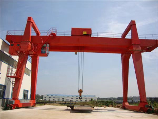 雙主梁門式起重機(jī)